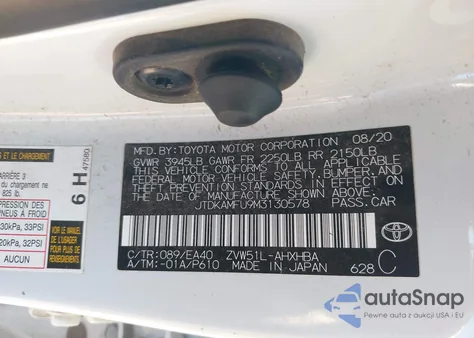 2021 Toyota Prius Xle z USA, uszkodzony, nr VIN JTDKAMFU9M3130578